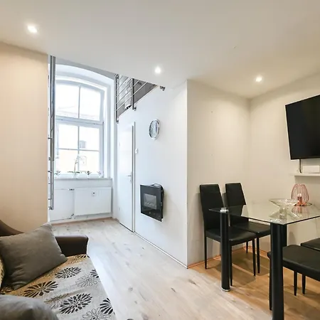 Apartma N'poznam Tobacna 2 Lejlighed *