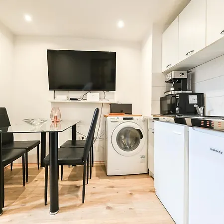 Apartma N'poznam Tobacna 2 * Ljubljana