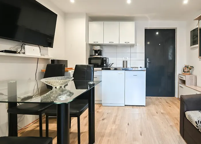 Apartma N'poznam Tobacna 2 Apartma *