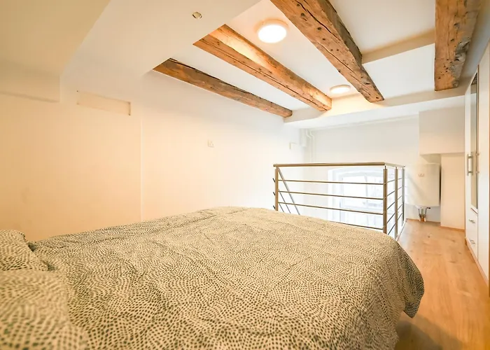 Apartma Apartma N'poznam Tobacna 2 *